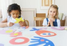 5 pomysłów na niezapomniane wycieczki przedszkolne: Przewodnik dla wychowawców i rodziców nauka wycinania