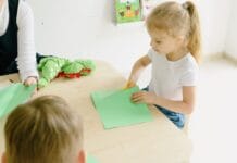 Przedszkole dwujęzyczne czy tradycyjne: co wybrać dla dziecka?